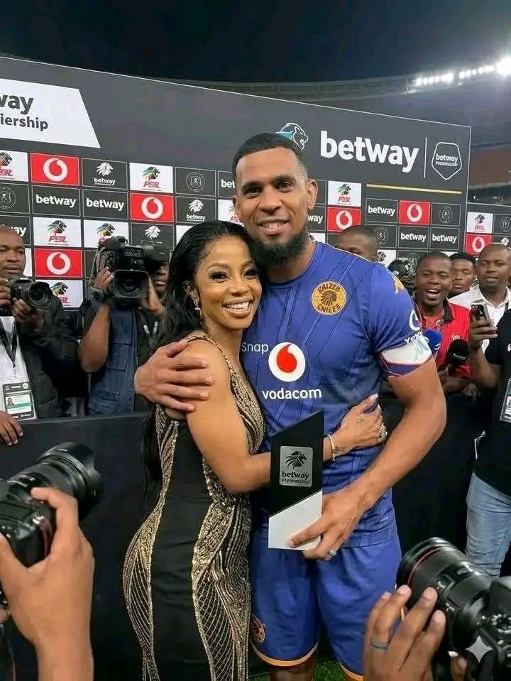 Hawu ke sekuphelile ngengane yabantu. Abamtsheli ngani lomfana 🙆🏾‍♂️