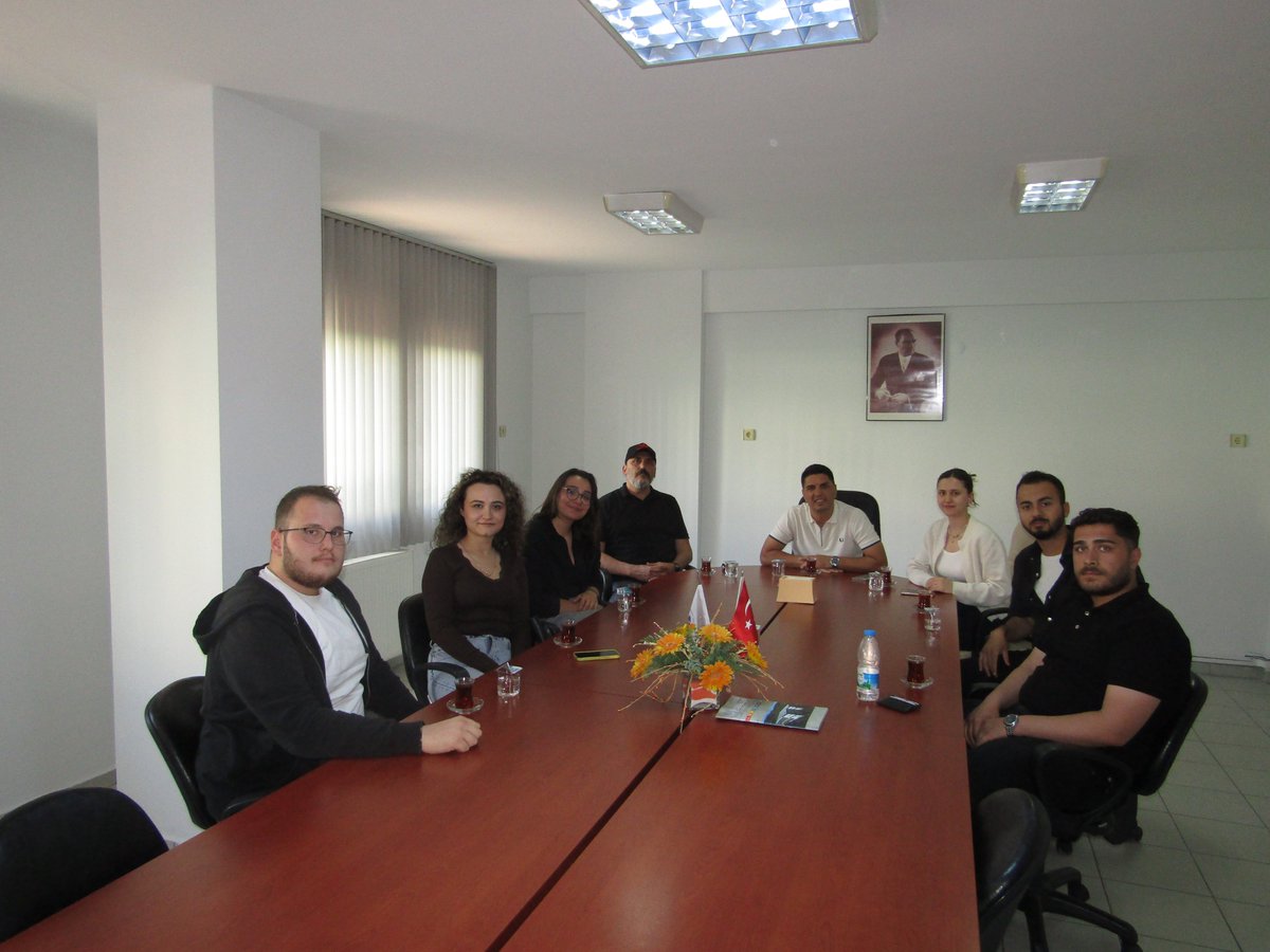 manisaimo's tweet photo. 06.05.2026 Salı günü MCBÜ İnşaat Mühendisliği bölümü genç-İMO Üniversite ve Sınıf Temsilcileri ile İnşaat Mühendisleri Odası Manisa Şube Yönetim Kurulu üyelerimiz arasında Şubemizde toplantı gerçekleştirdi. https://t.co/VxhJh7aC5g