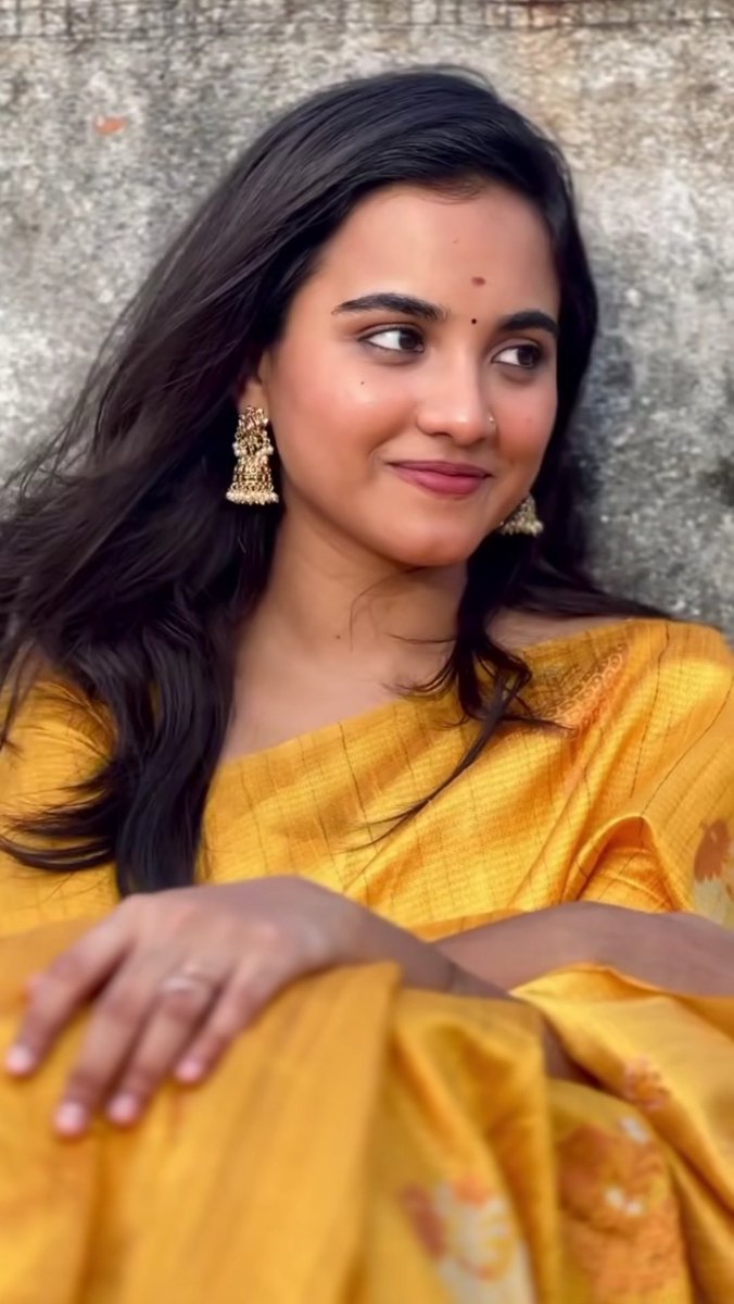 Magical54321's tweet photo. Manasi papa chikkunu iruka maami💋 ivala kankulira ammanama paathut👀oosolriya paata pada vachi ookanu🤤kunj*a vachu brush panni vittu moonjila kanjiya uthi💦 facial panni vidinum avusari maamiku😋
#manasi
#manasihot
#Maanasi
#Maanasihot
#Maanasimaami https://t.co/GkFQbUayt8