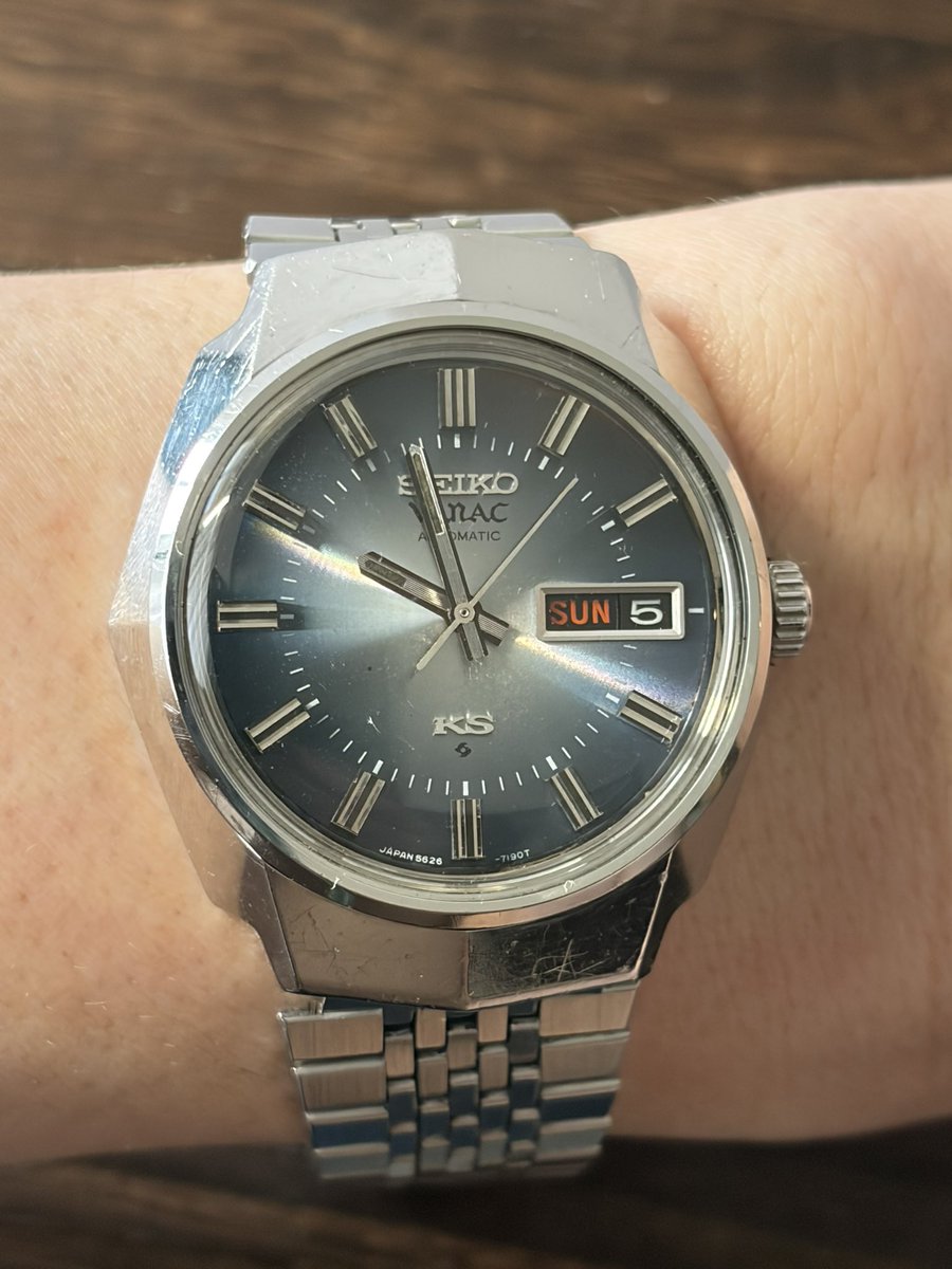 nishimu_51's tweet photo. KING SEIKO VANAC ブルー文字盤
5626-7140 ヴィンテージ
#seiko
#seikovintage
#vanac https://t.co/lCytSSGBil