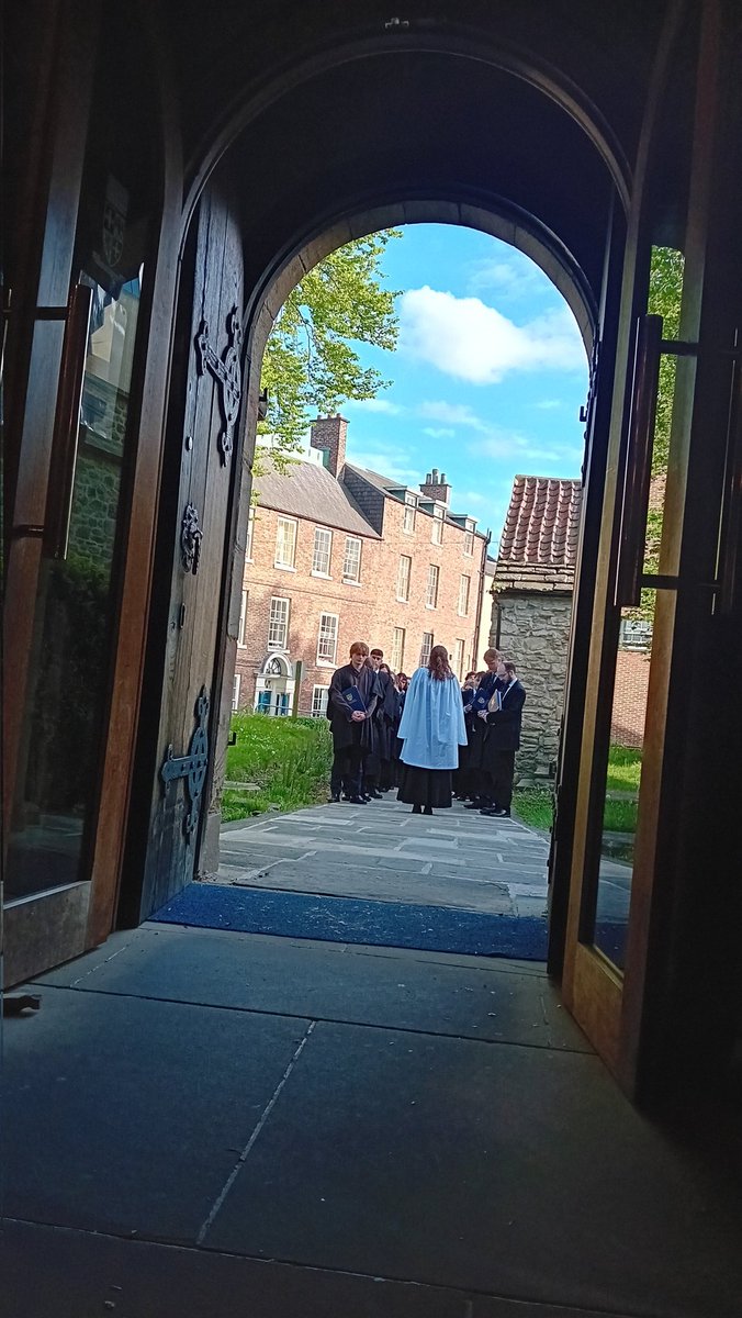 SanjeePerera1's tweet photo. Another lovely Spring evening at Cranmer Hall draws to a close in sublime #Evensong which was led beautifuly by one of our final year ordinands.  #LifeAtCranmerHall. https://t.co/xybcEURxfI