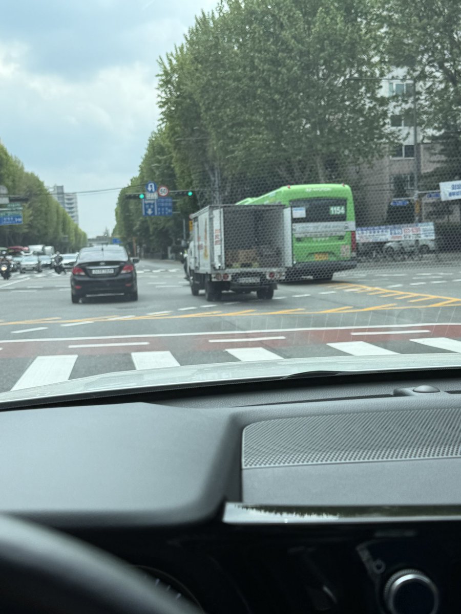 유루아커만 tweet media