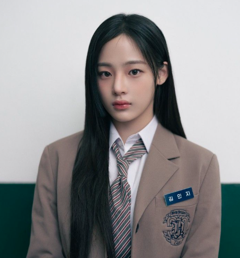 AboutMusicYT's tweet photo. ADOR reveals that they are still in discussions with Minji regarding her future activities, and that the talks are continuing in a "positive direction." https://t.co/hrMIJ47Lrx