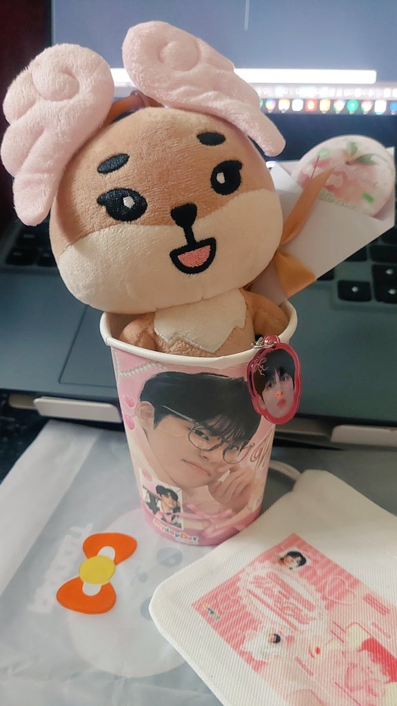chickdounfeel's tweet photo. Makasih freebies online nya kaa @mydaydor huhu bahagianya aku masih kebagian 🥰🥰 anak aku jadi lucu maksimal 😭😭 https://t.co/Q8rJmZJ2Wc
