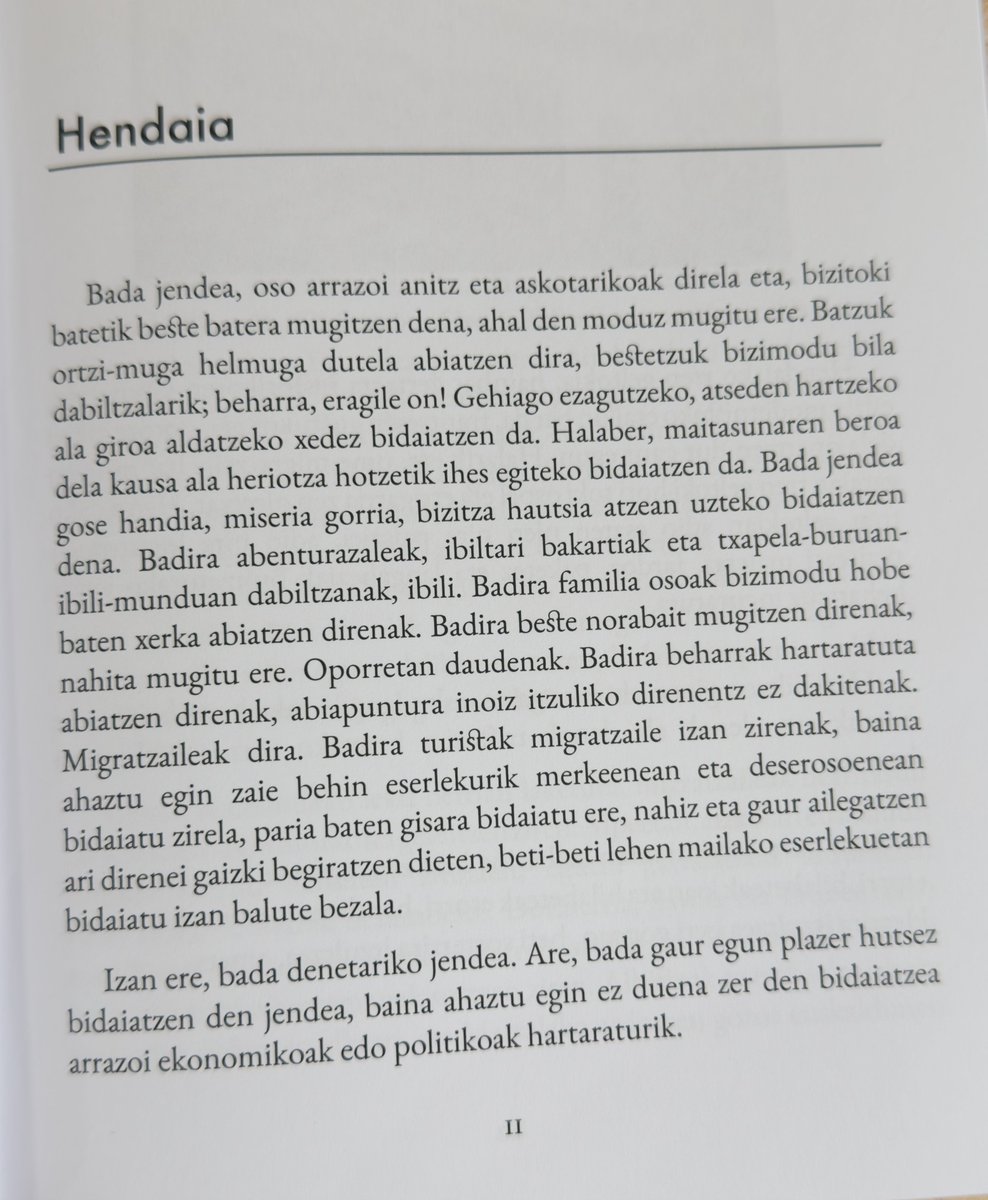 GotzonAr's tweet photo. Ze liburu ederra Bingen Amadozek idatzi duen hau. Ez duzu hemen literatura hanpatua aurkituko, familia euskaldun batek bizi izandakoaren testigantza zuzena eta bihotzez idatzitakoa baizik. Bizitzaren gogorra, tristurak eta pozak, artifiziorik gabe. Irakurtzen hasi eta ezin utzi bukatu arte. Mila esker, Bingen eta Dakit #MendiakOgibide #BingenAmadoz #Amadoz #Dakit @dakitargitaldaria