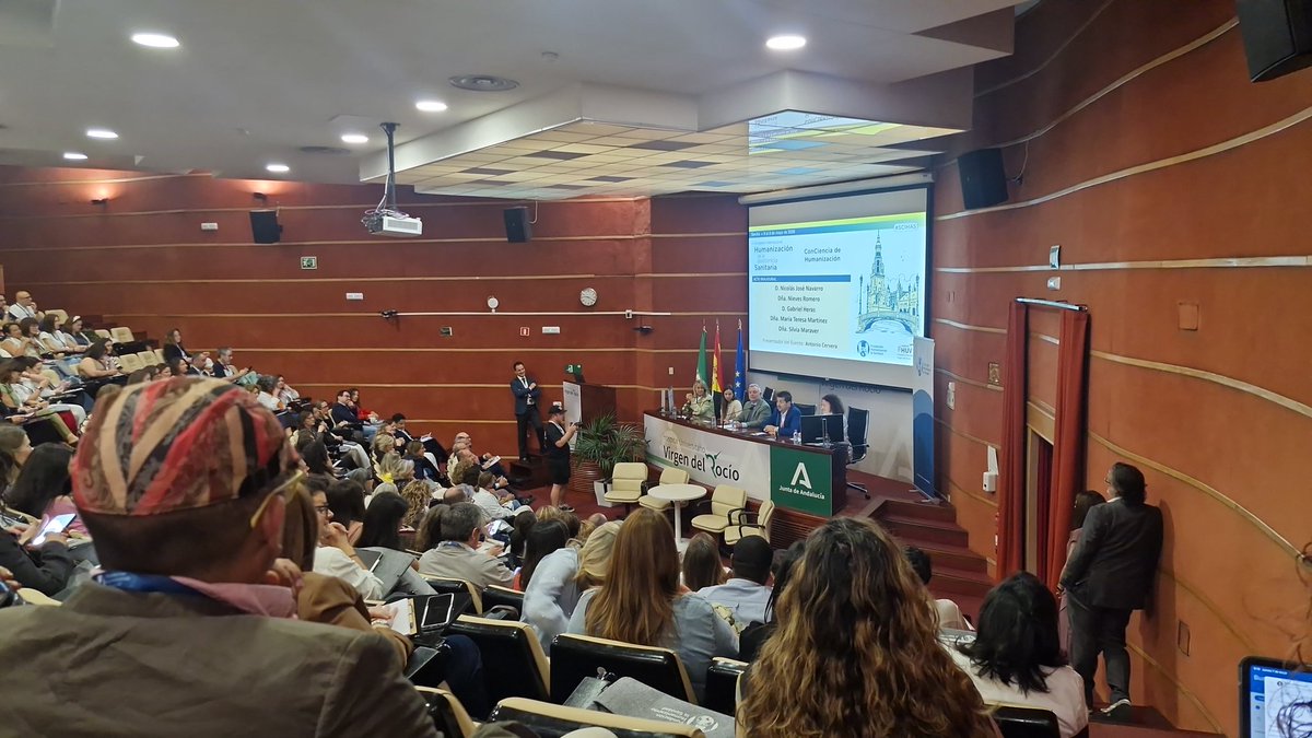 UPII_Ciceron's tweet photo. Hoy estoy en Sevilla en el V Congreso Internacional de Humanización #5CIHAS para hablar de la atención sanitaria pública en personas con conductas suicidas. Especialmente excitado de hacerlo precisamente en @hvirgendelrocio 😁. Arrancamos en breve https://t.co/hQaev1oLfJ