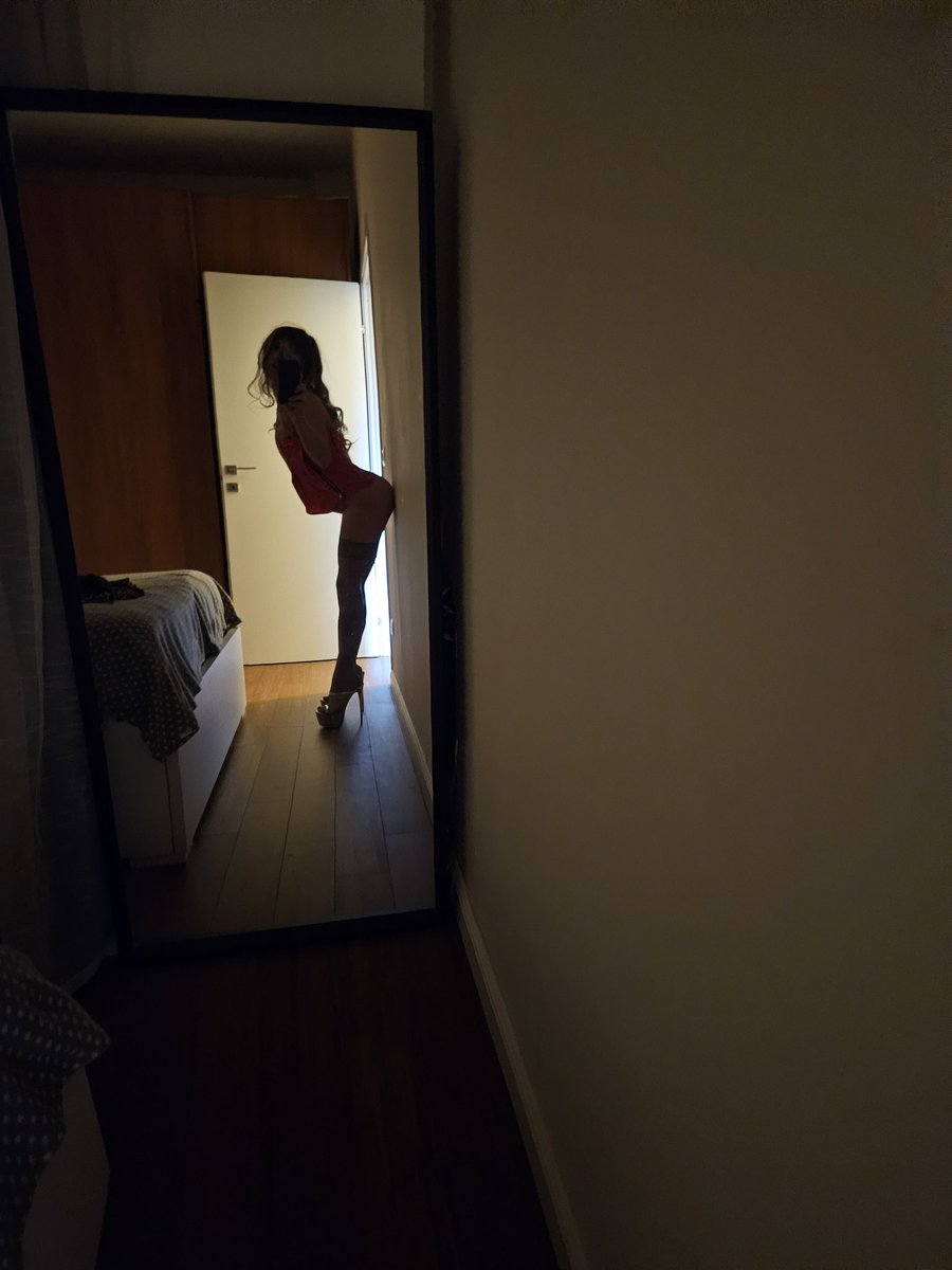 ValeriiaBet's tweet photo. @AngelinaJulesX the T-girls have a very strong sensuality https://t.co/SX4A8PMi9g
