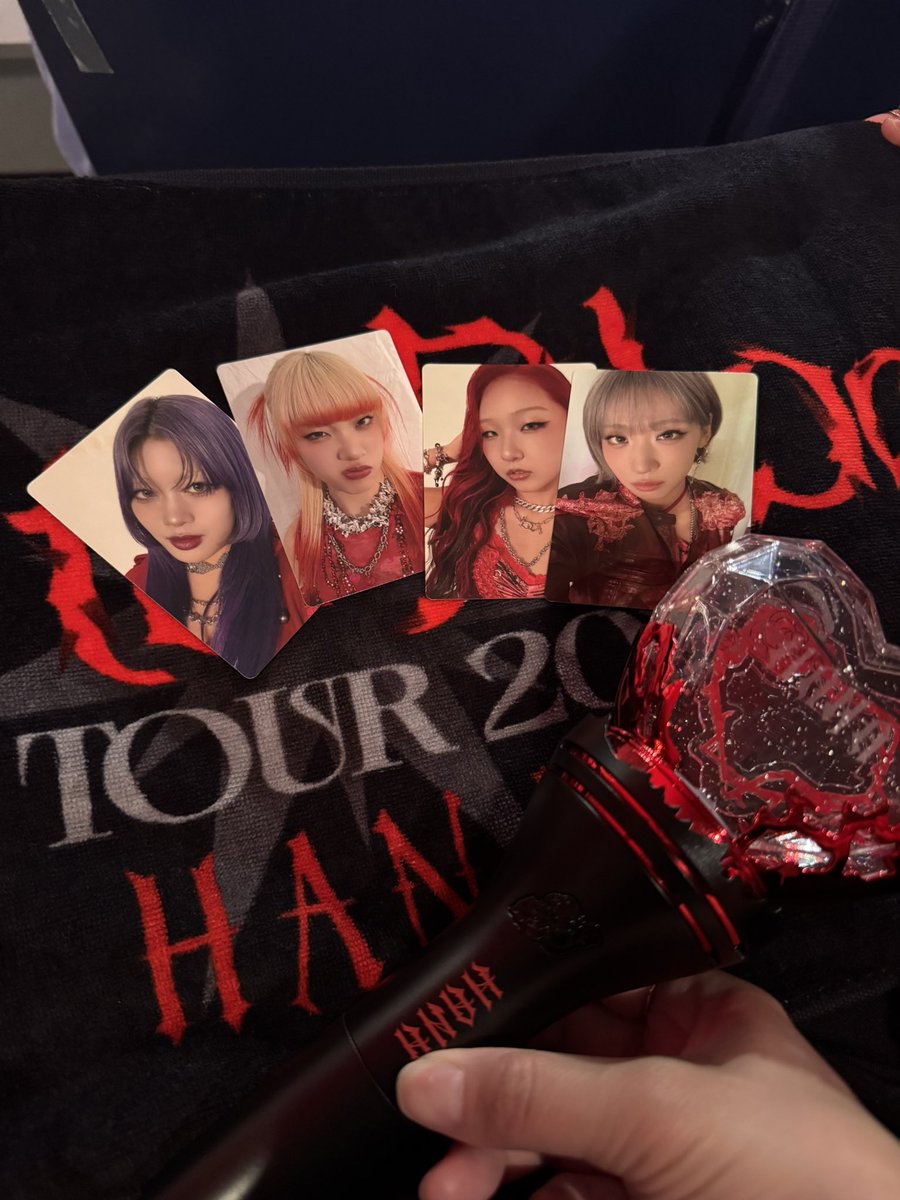 shellys0528's tweet photo. 仙台最高じゃった。
HANA一生ついてゆく。もうNAOKO様のダンス圧巻！！！KOHARUがファンサしてて一人挨拶遅れてきゅん！CHIKAのおしりフリフリに会場盛り上がり！！YURIのかまぼこもぐもぐ！！MAHINAの口から音源最高！！！JISOO片目のみ二重可愛かったよ！！！笑 MOMOKA一人一人に手振ってたのでは？ https://t.co/5Gt9s1LJcw