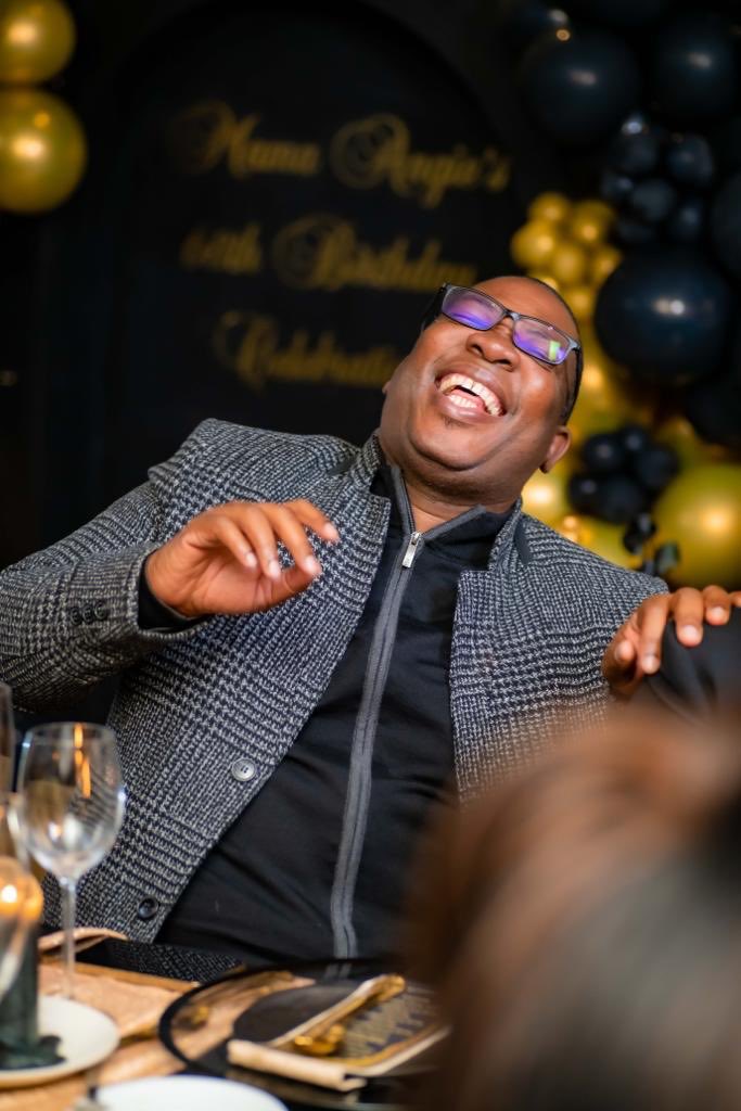 SbuIsKing's tweet photo. @TheRealClementM I was waiting for a Voice Note asking "Why are you obsessed with the ANC"

&amp; it came right on queue 🤣

To think people think there are personal agendas when one asks about the use &amp;abuse of public funds. This is exactly why corruption will continue with impunity https://t.co/Rzqi45Yc4e