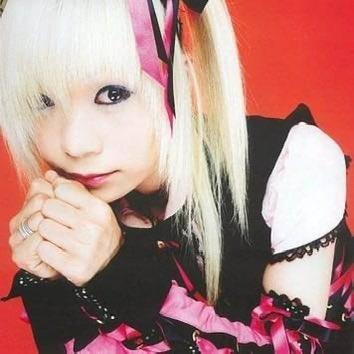 gui ritsu tweet media