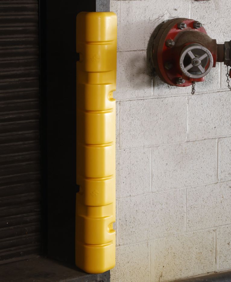 SentryProtect's tweet photo. In this corner... The loading dock is the work area where 25% of all industrial accidents happen. Building corners are extremely vulnerable to damage from collision impact. Corner Sentry corner protection absorbs 87% of impact energy and reduces damage. #CornerSentry https://t.co/lKHQt7UI8B