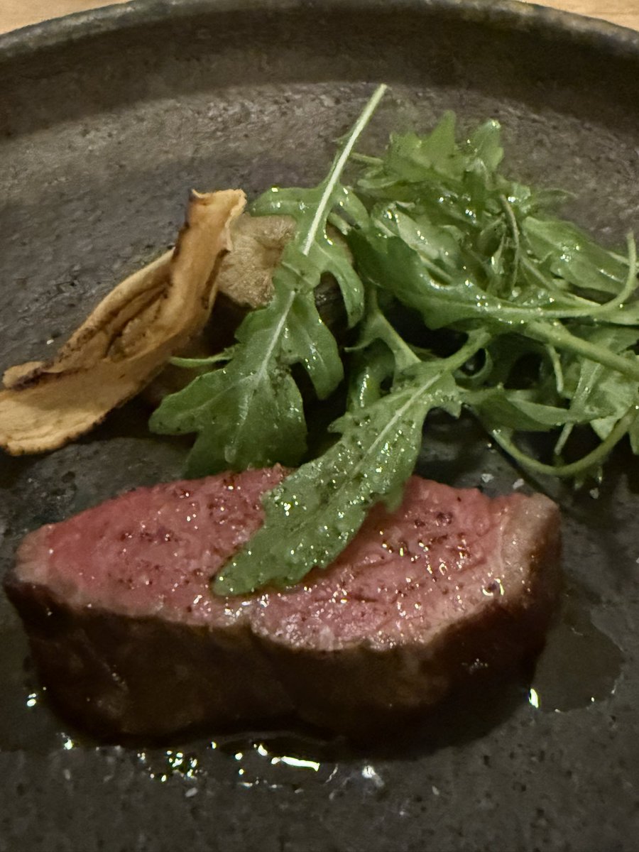 お世話になっている札幌三越伊勢丹の社長と会食。

ここは北海道出身の天才シェフオススメのお店で、全ての食材が北海道産でワインまで。本当に美味しい😋

セミーナ、オススメ💖