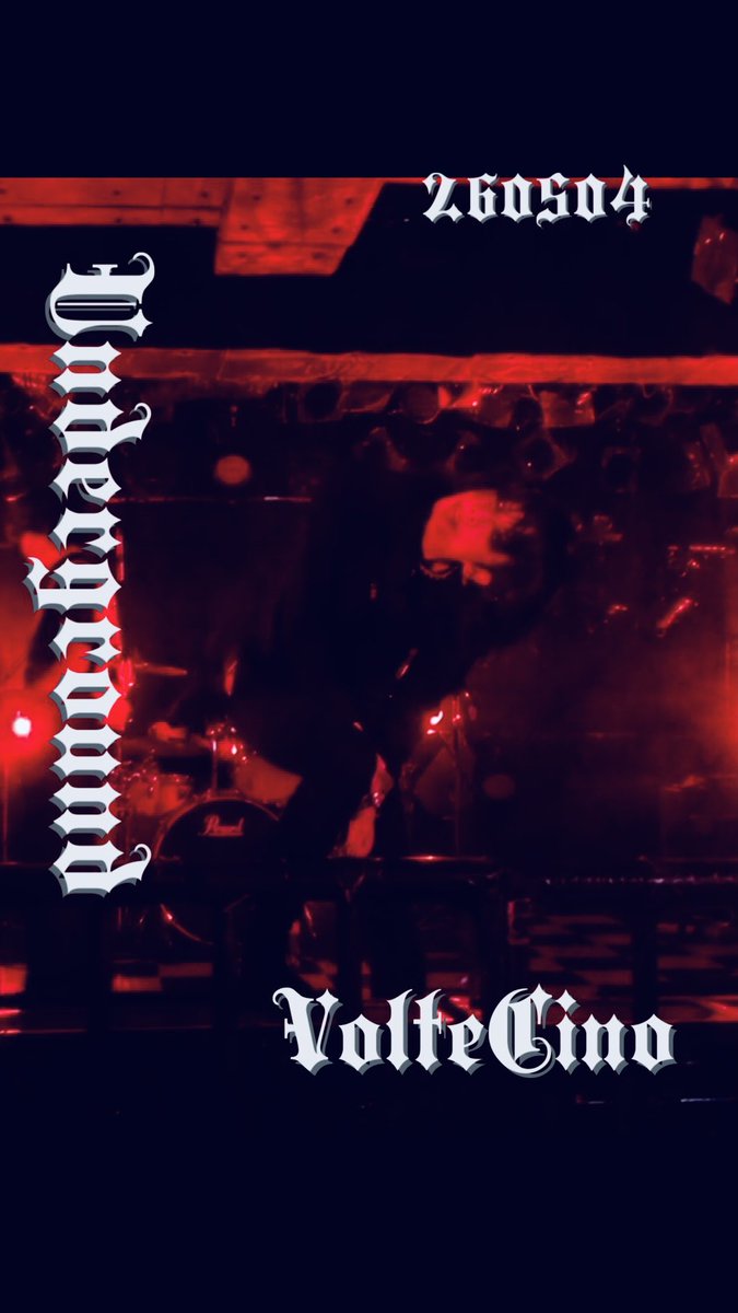 tact_guitarist's tweet photo. 2曲目はちょっとV系っぽい動画を！

なんか昔を思い出すな🎸🤘

VolteCino - Underground 

https://t.co/R0F9F5hLCN https://t.co/jUS0ETUeSu