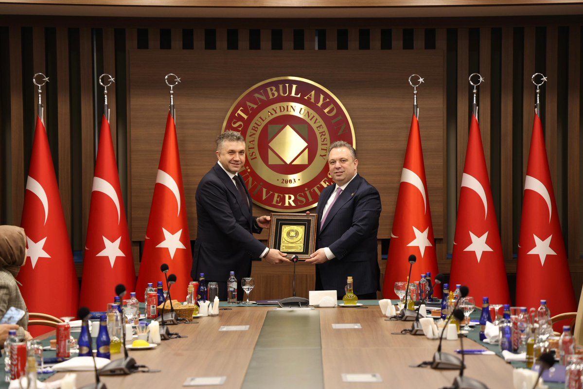 İAÜ Aydın Düşünce Platformu tweet media