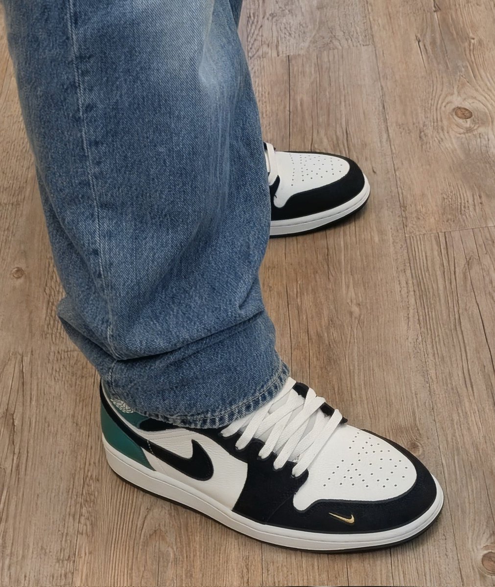 22philip309's tweet photo. Neue Schuhe müssen getragen werden #Jordan https://t.co/FL4yXpmVR6