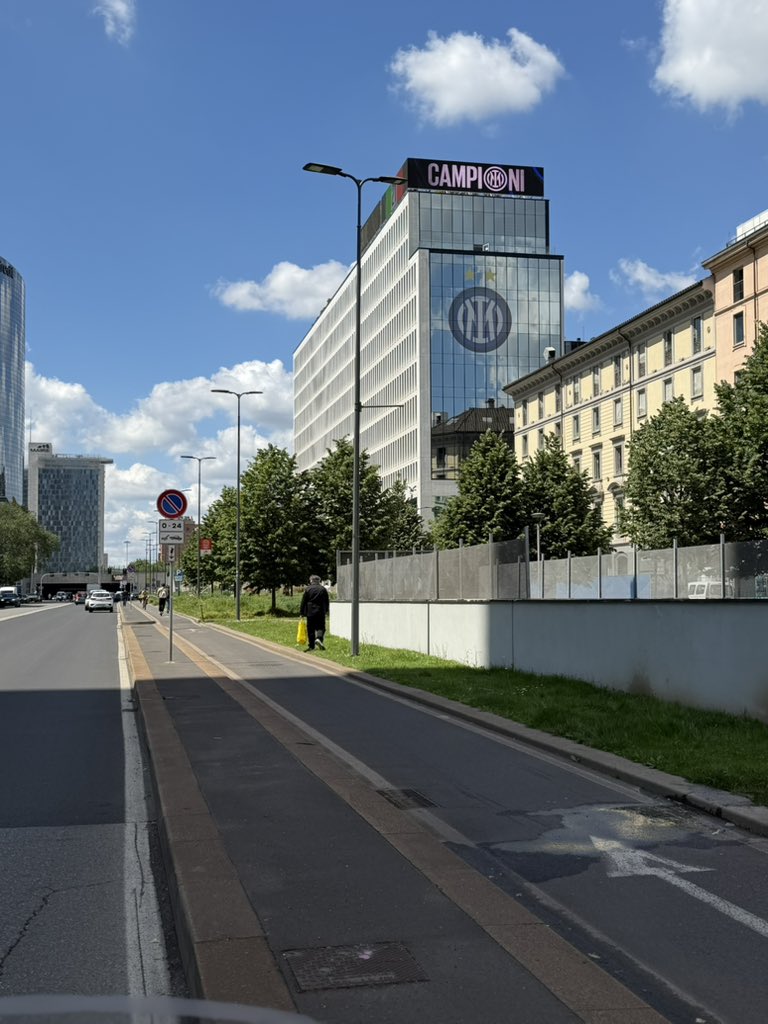 Viale della Liberazione, Milano.