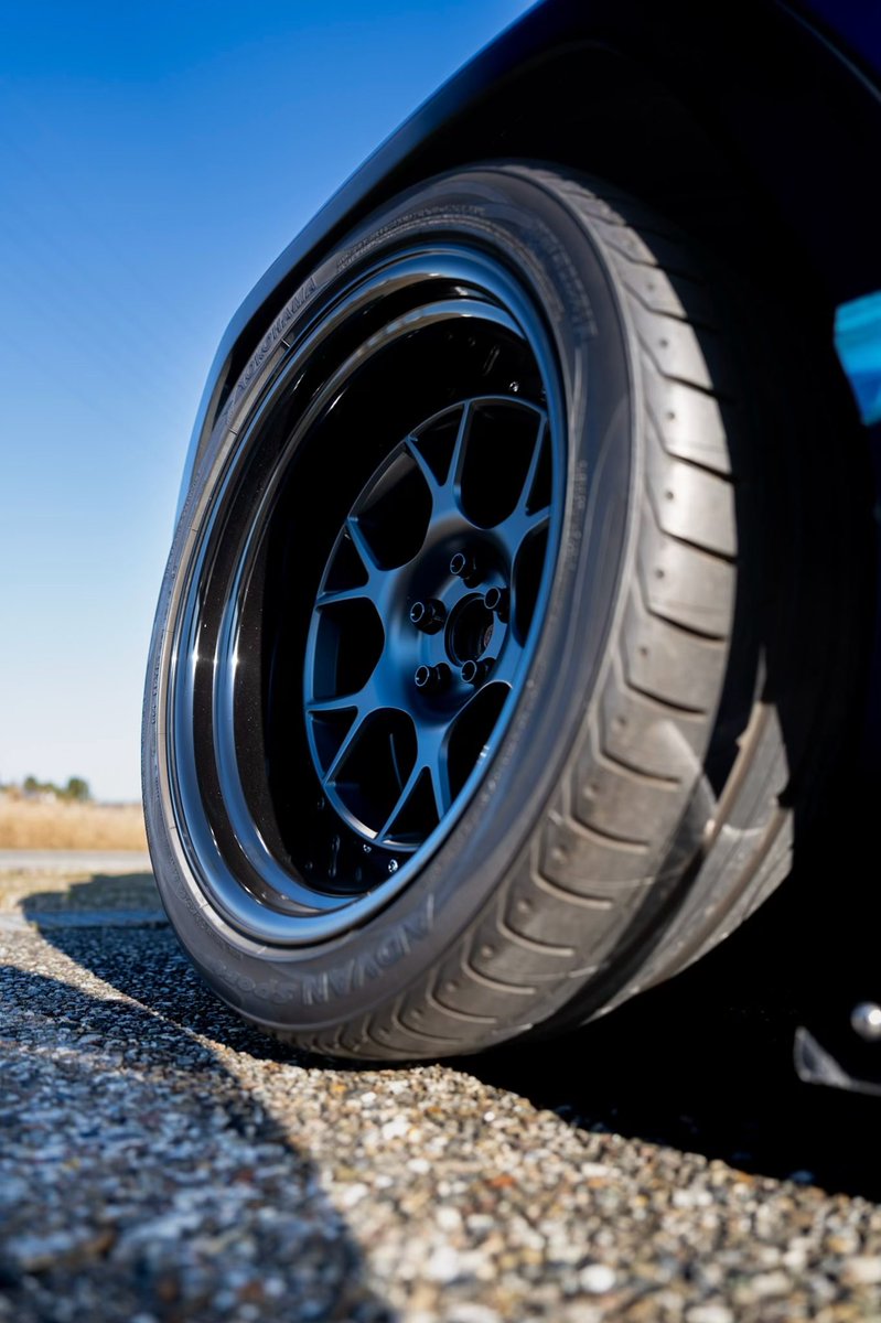 zn3939's tweet photo. Liberty Walk ホイール

18×10.5j -25
18×11j -40

10.5j1本リムにガリ傷あります

タイヤは295と315ついてます

引き取り15万でどなたかどうですか？ https://t.co/VGTaI1pIxx