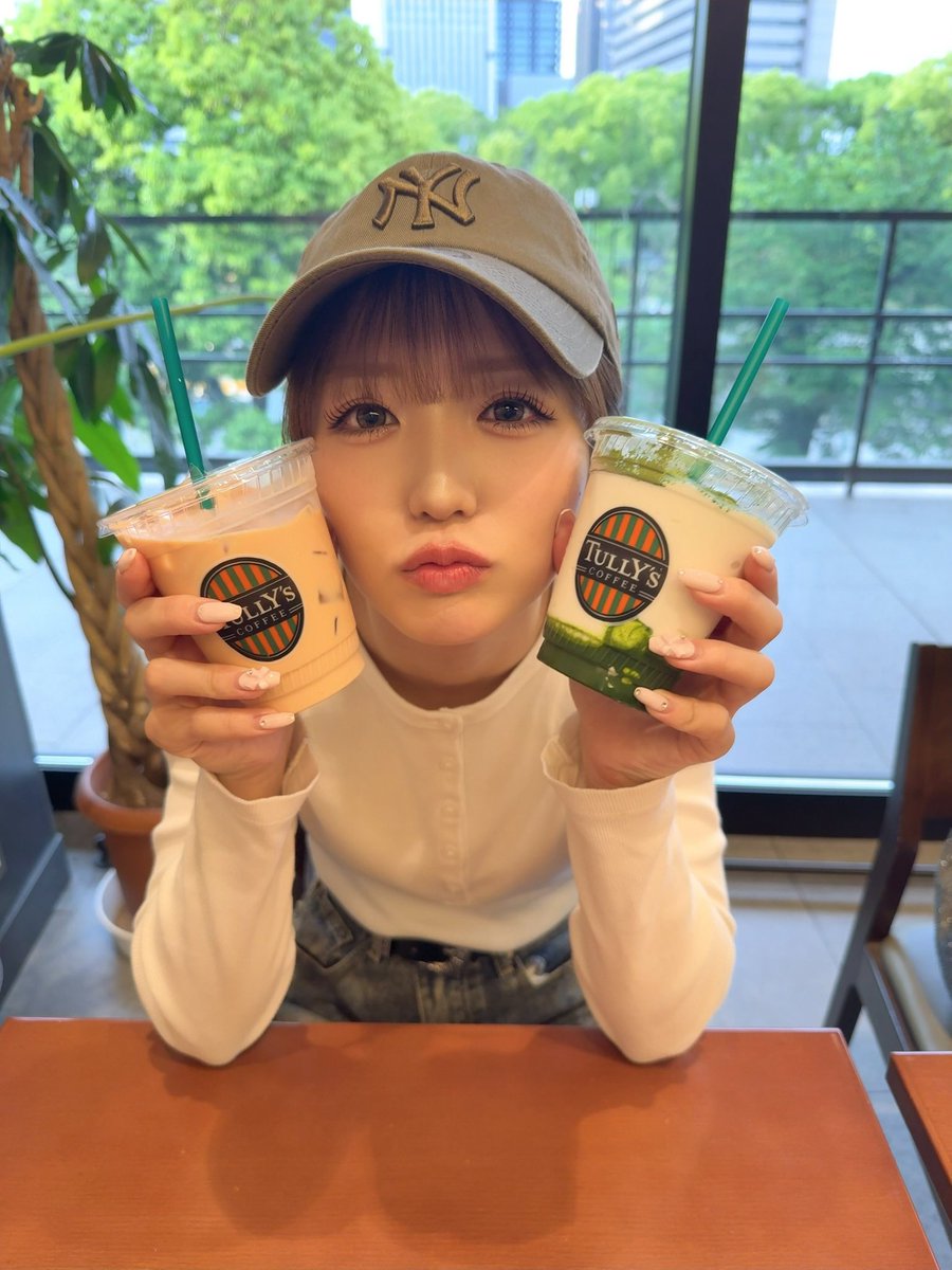 たれ目ちゃんが待ってるよ︎︎（◜𖥦◝ ）♡

store.universal-music.co.jp/pages/lottery?…