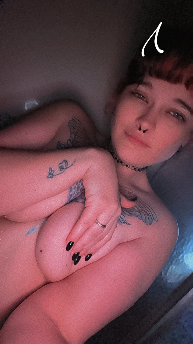 Lynn Rose 🌹 tweet media