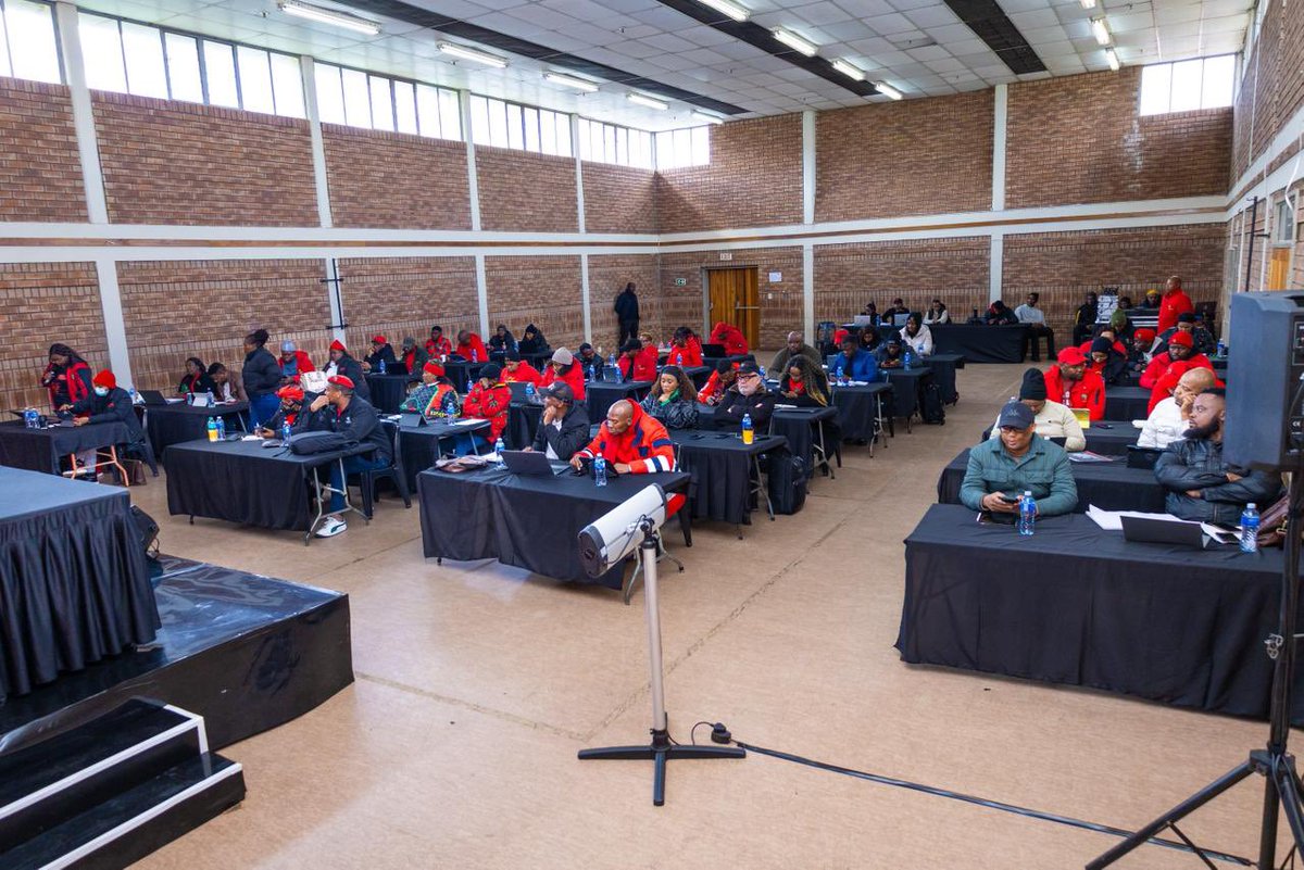 ♦️In Pictures♦️

The EFF President and Commander in Chief <a href="/Julius_S_Malema/">Julius Sello Malema</a> addressing fighters at the Gauteng Provincial Elections Task Force Meeting. 

Register To Vote EFF In The 2026 Local Government Elections To Be Held On The 4th of November 2026

Link: