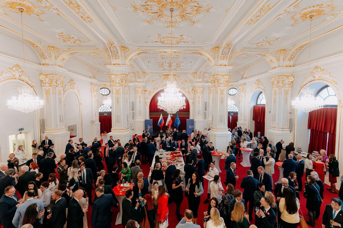 PLinSlovakia tweet media