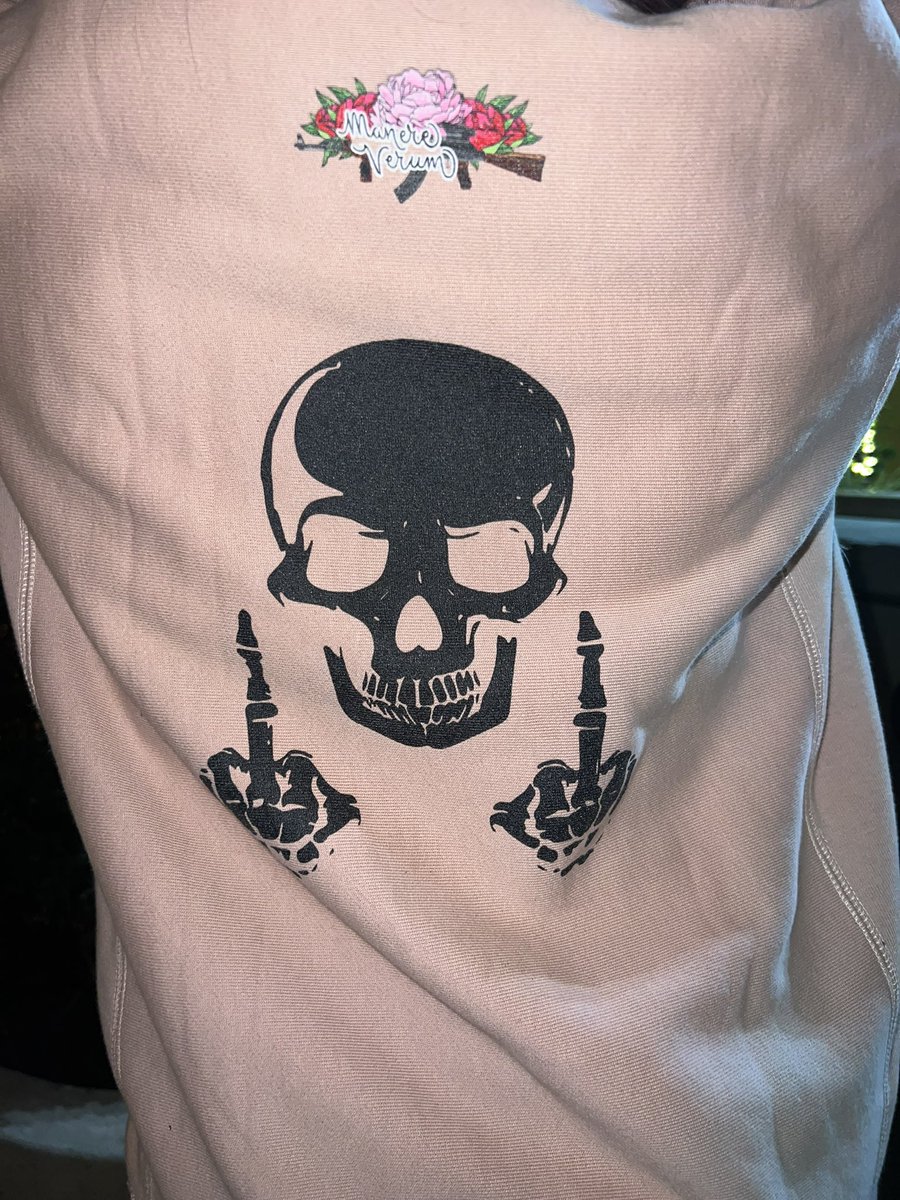 ManereVerum's tweet photo. Come Shop On…
https://t.co/mB8vfwIHAv

“Stay True”
It’s A Statement To Be Worn!

“If your actions inspire others to dream more, learn more, do more and become more…  You are a leader.” .

#x #clothing #new #fashion https://t.co/FhHEX9y0mt