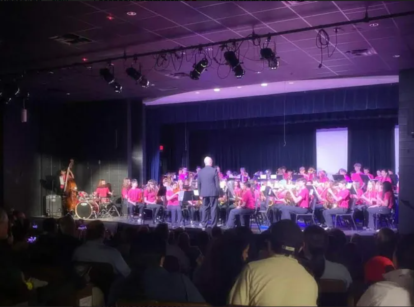 GoWestMS's tweet photo. Tuesday, May 5th our William Short Jazz/Rock Ensemble hosted a Spring concert in the Little Theater of Portage West. It was a packed house! 

Outstanding performance Mr. Kozian and musicians!

#Jazz #Rock #Ensemble #AllIn #TheWestWay https://t.co/UbFZvRHatZ
