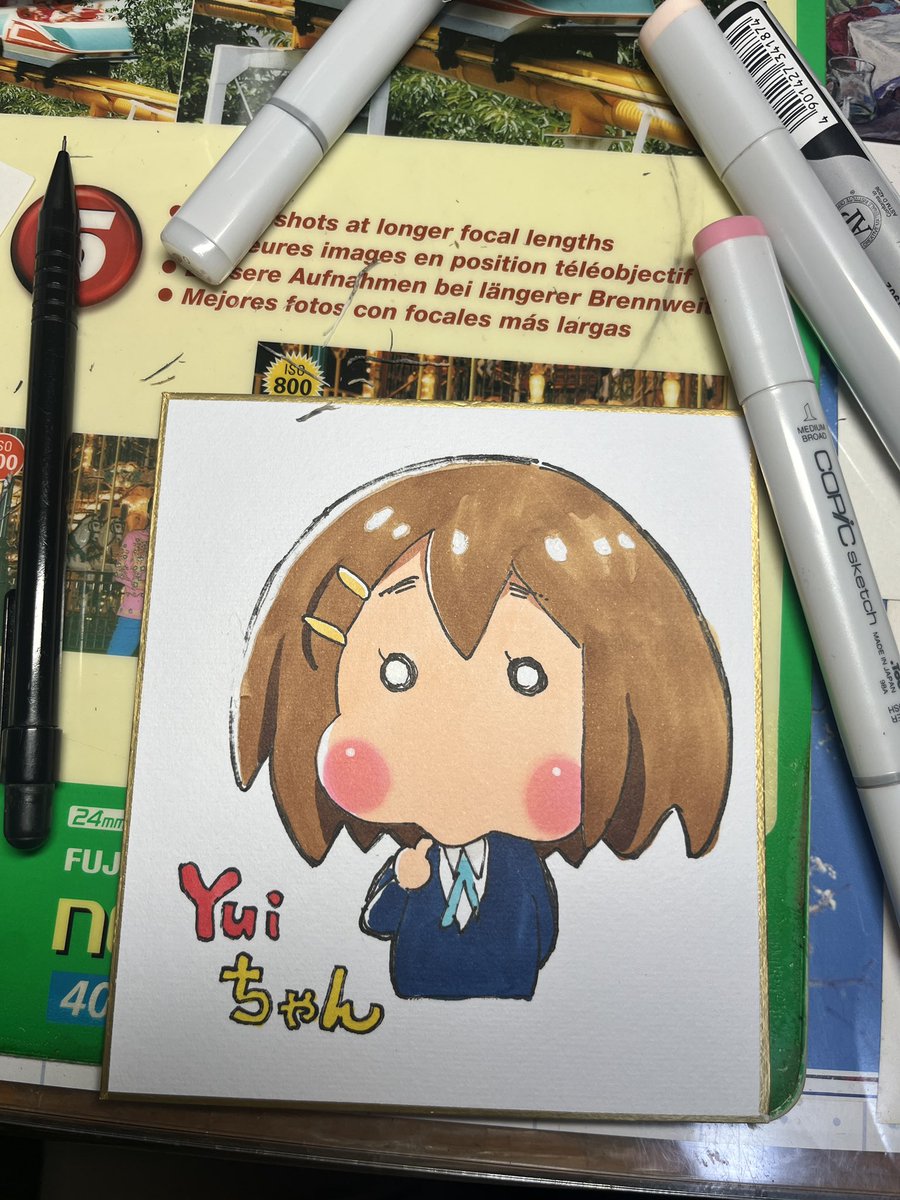 pich1n's tweet photo. セリアの水彩画用の色紙に試し描き。色の乗りはめっちゃ良いけど消しゴム強めにかけると毛���立つのね💦 https://t.co/Zu37FOUr2V