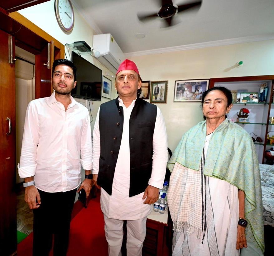 यह लोग इतना दुखी क्यों हो रहे हैं 🤩