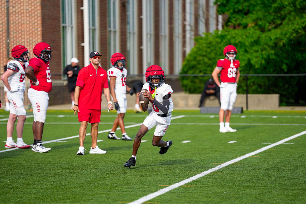 JenorieBraynen's tweet photo. Some clips to sum up how spring’s been going so far. Class of 2030 QB/DB. @TWithJay @I_Am_OD3 @QBCoachMcEvoy @CoachBenReaves @MiltonEagles_FB  @ChadSimmons_ @RecruitGeorgia @Coach_Chance @Trevor_Twe https://t.co/LAMm31Rgze