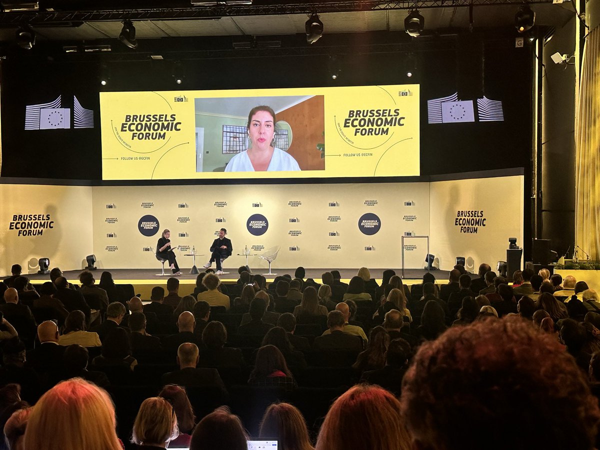 Boyela_'s tweet photo. AI doesn’t take jobs , it enables the displacement of workers into the shadows, where precarization is less visible.

Behind every automated system are millions of hidden data workers: underpaid, moderating toxic content, labeling data, and correcting AI mistakes.#BEF2026 @ecfin https://t.co/48ITkE94py