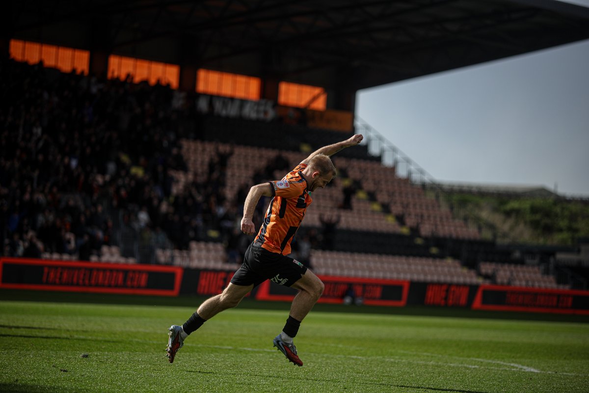 Barnet FC 🐝 tweet media