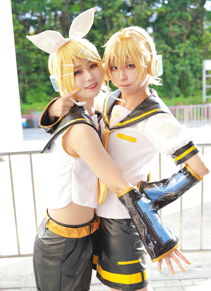 _mirror_02's tweet photo. 【cosplay】

     VOCALOID  02  鏡音リン・レン

📸：@DX73553021
#ニコニコ超会議2026 #超コスプレ https://t.co/DKP9lyhQt6
