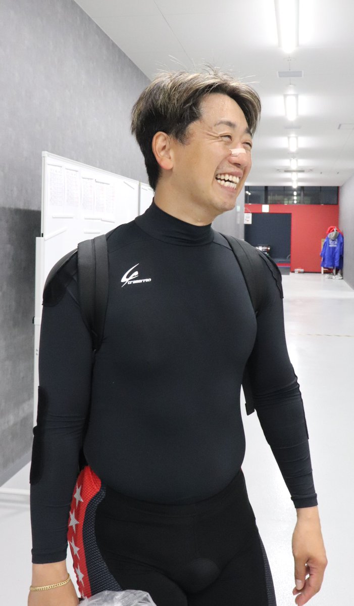 広島競輪 #芸州鯉城賞】 #中本匠栄 が2日目11Rで宮本隼輔マーク