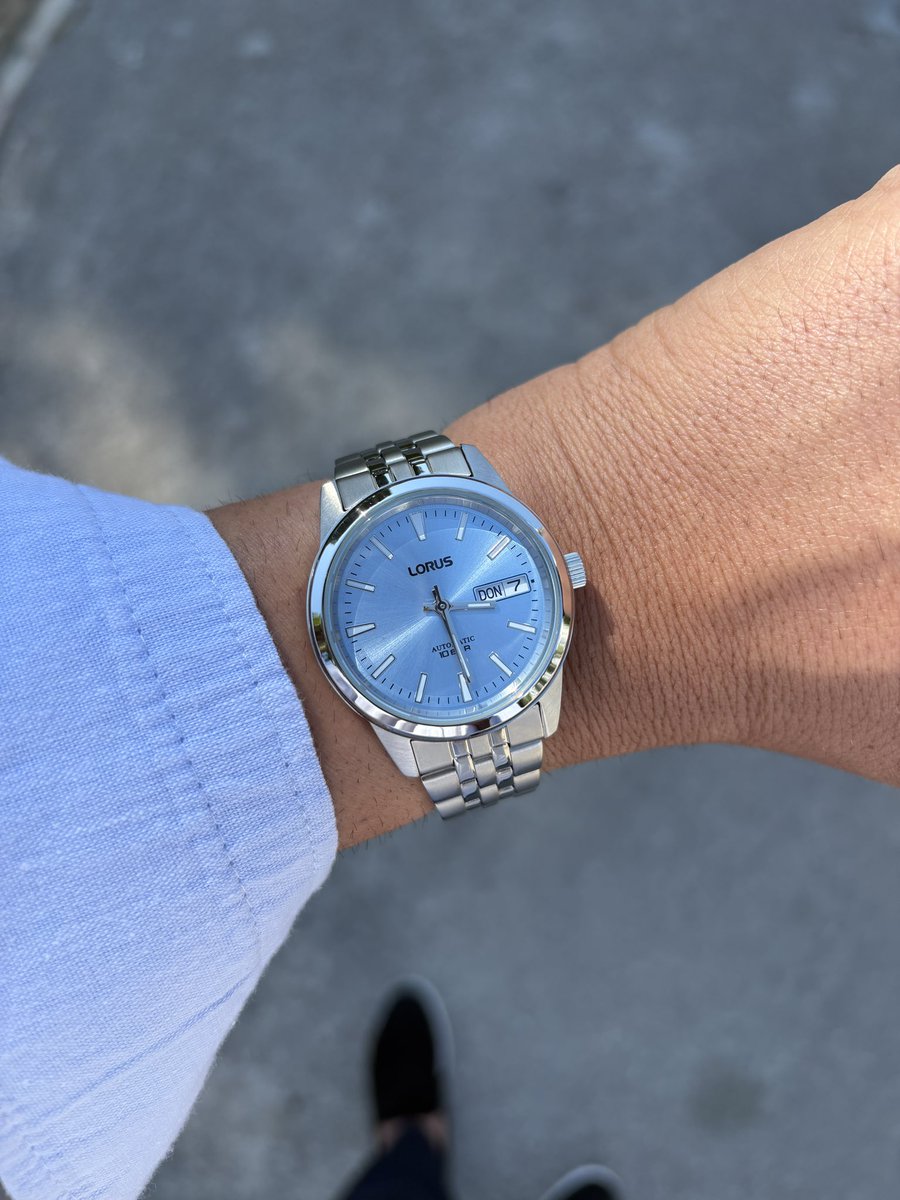SalihGuvendiren's tweet photo. Yavaştan yaz modu 🩵 #wristcheck #lorus https://t.co/QwsVL6bvV3