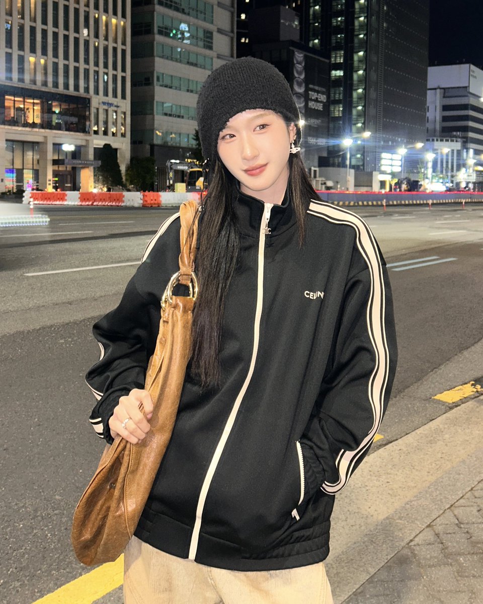 She looks so cute🥰
#AtomPariya