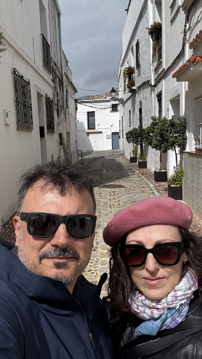 el_tomavistas's tweet photo. 📌NUEVO EN EL BLOG
¿Un día en Tarifa? Da para mucho más de lo que imaginas. Desde perderte por su casco histórico hasta acabar viendo el sol caer frente al mar. Muy fetén todo. 
Te dejamos por aquí el artículo 
👉🏻 https://t.co/5meb2WwHWN https://t.co/gj1MiR7TCq