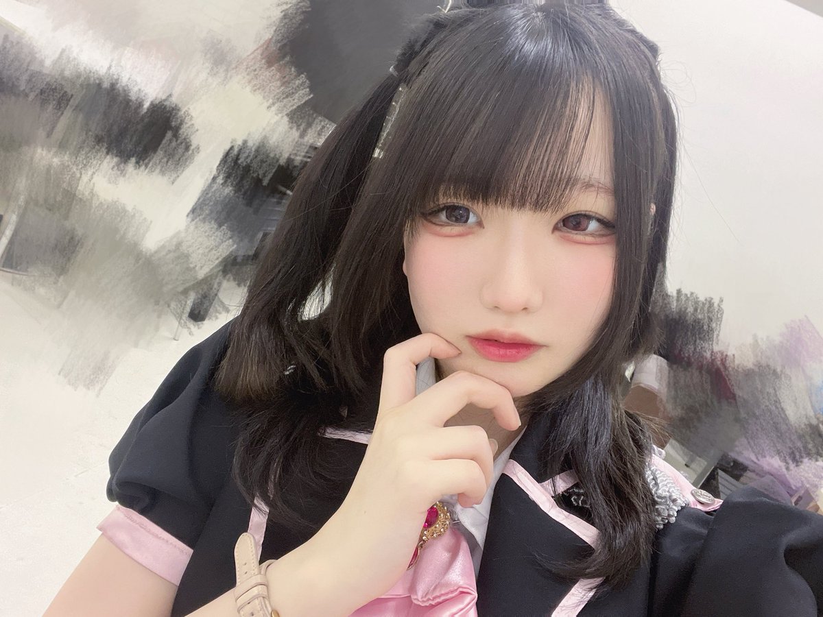 私という女の子が居ながら他の子を見るなんて最低♡一生私だけでいて♡