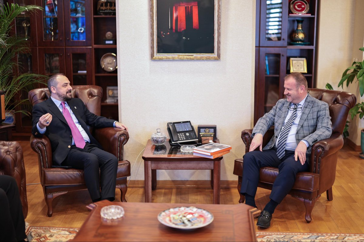 acarfaruka's tweet photo. RTÜK Başkanı Sayın Mehmet Daniş’i makamında ziyaret ettik.

Kıymetli misafirperverlikleri için kendilerine teşekkür ediyor, yürüttükleri çalışmalarda ve görevlerinde muvaffakiyetler diliyorum.

@Danis_Mehmet_ https://t.co/UuFYYZdKVE
