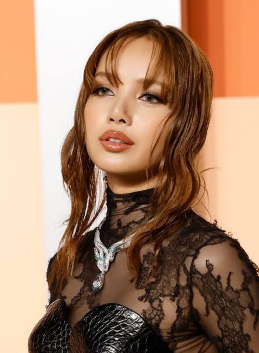 lalisa tweet media