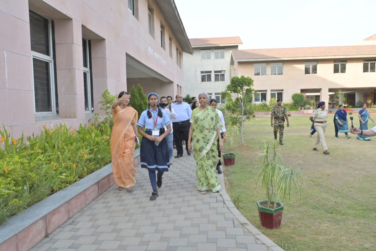Nirmala Sitharaman Office tweet media