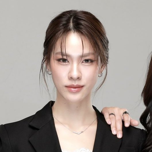 เบ้าหน้าฟ้าประทานมาก ไม่แปลกทำไมเจกับคีย์ถึงแย่งพี่จันทร์กัน สมฐา