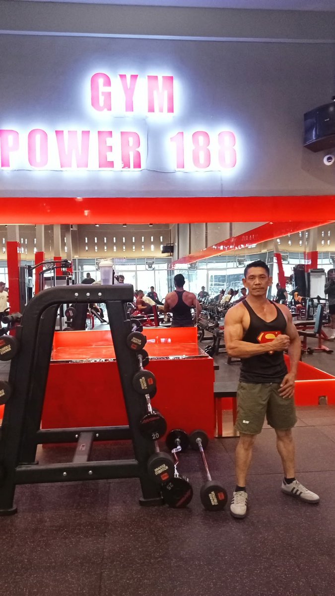 L80912Wawan's tweet photo. 🏋️ https://t.co/VRwoJzzdNS