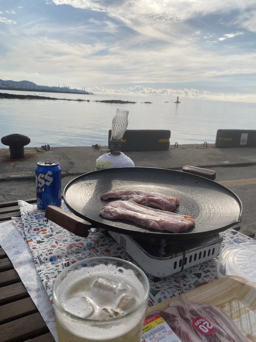 책에바라 tweet media