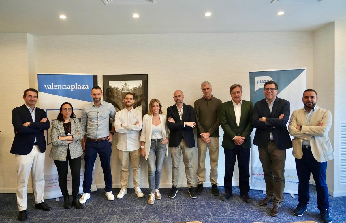 BStartup tweet media