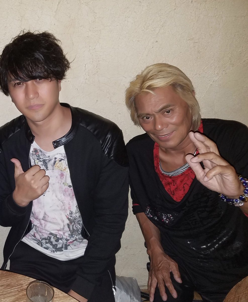 絶対復活するって思ってたのに。
小さい頃唯一観てたギャバンが大好きで、HE-LOWで快く出演していただいたり、面白いもん作るなぁって、優しくかっこいい憧れのヒーロー。
ずっと自分の中のヒーロー。
ありがとうございました。