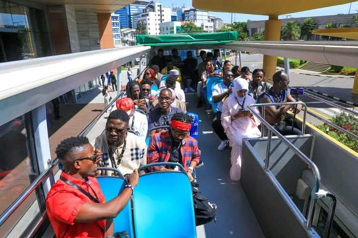 AmnAddis's tweet photo. Participants of the first African Social Media Influencers Summit are currently visiting the Ethiopian Artificial Intelligence Institute.
👇👇👇👇👇👇👇

https://t.co/MI1Xfbkhjx https://t.co/0nJcgXuJaO