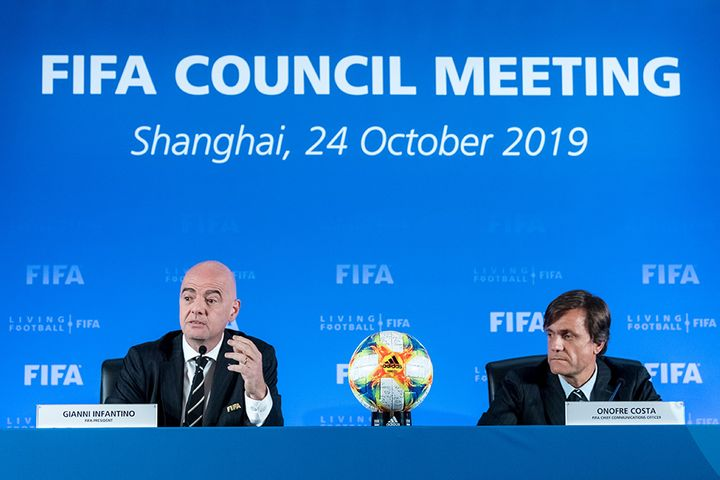 carmarquard's tweet photo. China to Host First Tournament of Restyled FIFA Club World Cup in 2021
(Yicai Global) Oct. 24 -- FIFA's council has unanimously agreed that China will be the host of the newly formatted 2021 FIFA Club World Cup, Gianni Infantino, president of the Fédération Internationale de https://t.co/6q6bW201ce