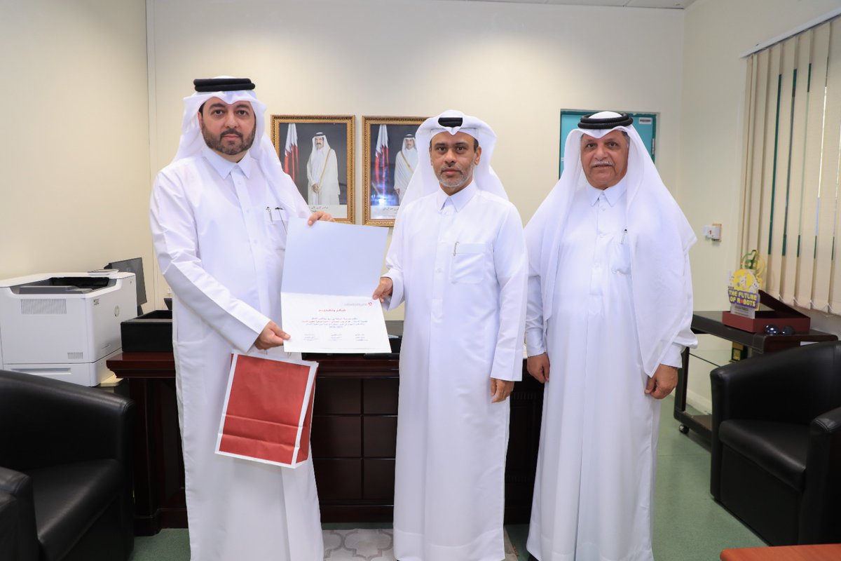 obzschool's tweet photo. انطلاقًا من حرص إدارة المدرسة على بناء جيلٍ واعٍ بحقوقه وواجباته، نظّمت اللجنة الوطنية لحقوق الإنسان محاضرةً إعلاميةً توعويةً متميزة، هدفت إلى ترسيخ مبادئ حقوق الإنسان ونشر ثقافة الاحترام والتسامح والعدالة بين الطلاب، بأسلوبٍ تفاعلي يعزّز الوعي والمسؤولية المجتمعية . https://t.co/3wcVkY8o34