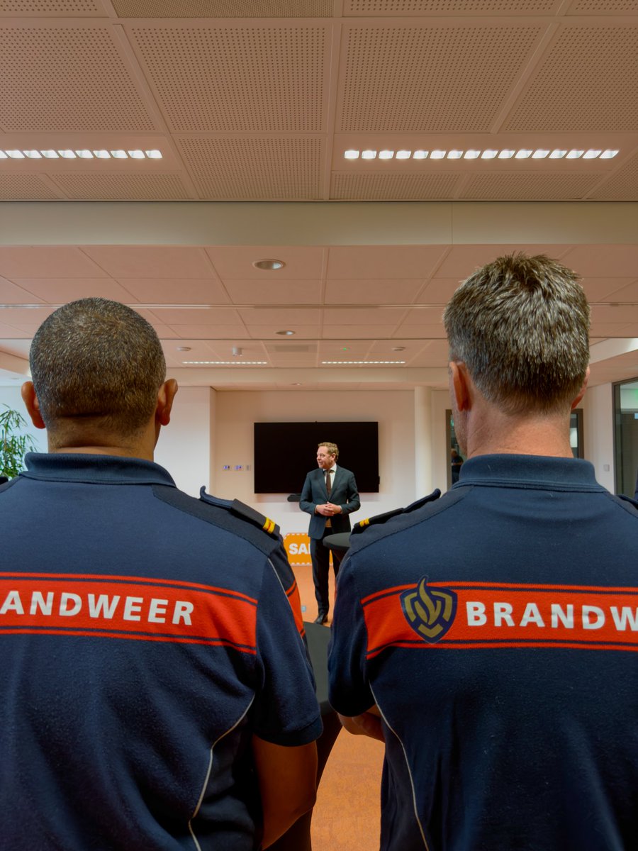 David van Weel tweet media